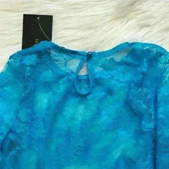 Fashion Nova Out In The Spotlight Blue Lace Bodysuit XS NWT - Picture 9 of 10